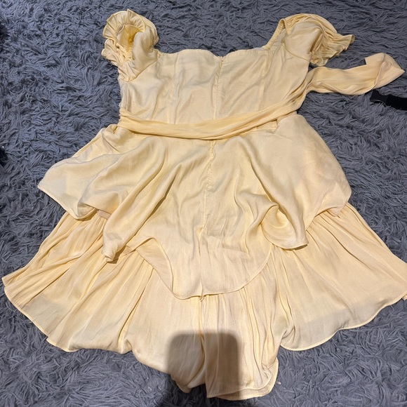 Hello Molly Ruffle Yellow Romper - Picture 2 of 2